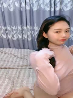 美女打屁股找老阿姨大保健（口的很爽）